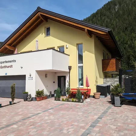 Gotthardt Apartment *